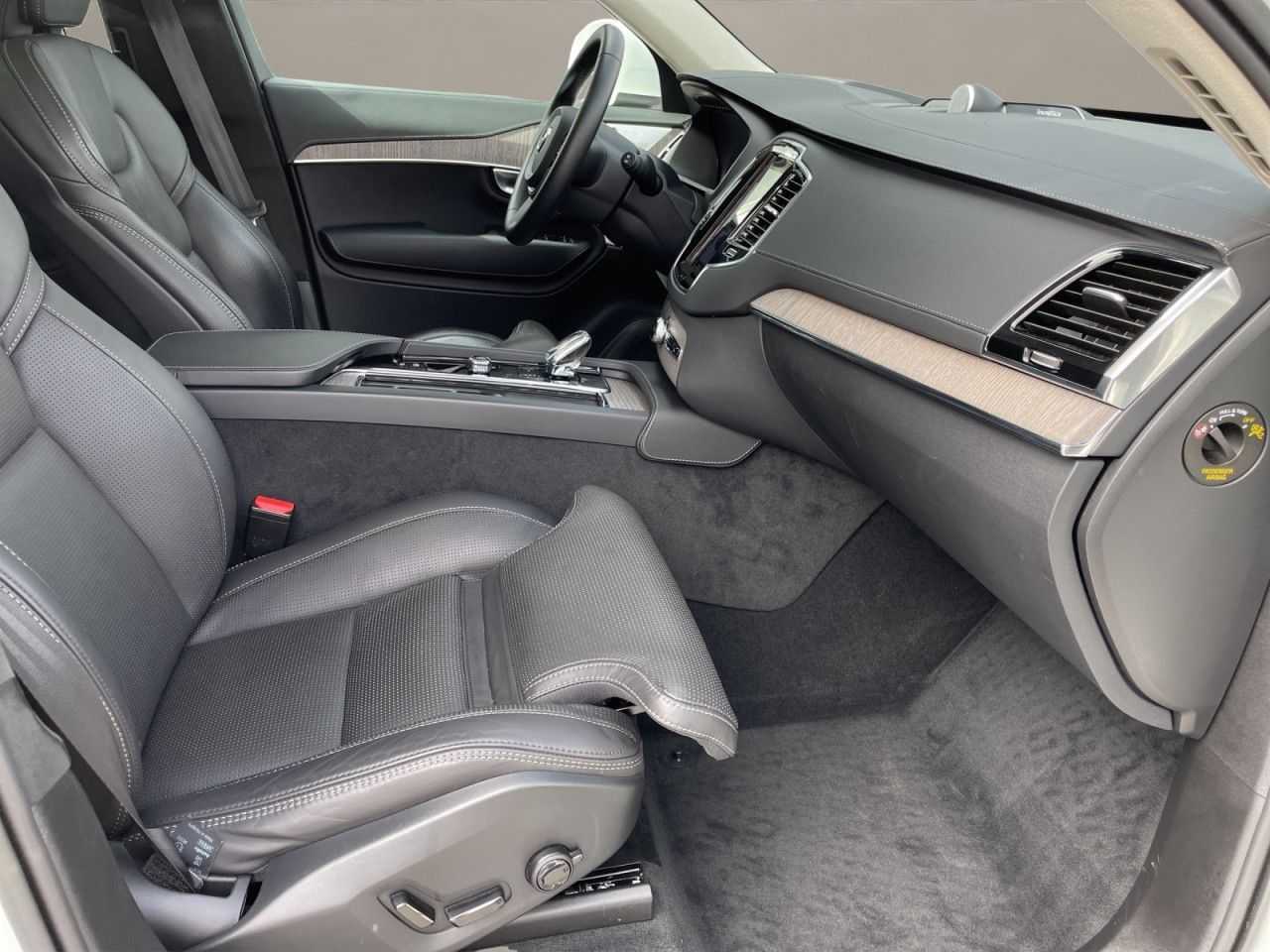 Volvo  B5 AWD Ultimate Bright LUFT MASSAGE PANO B