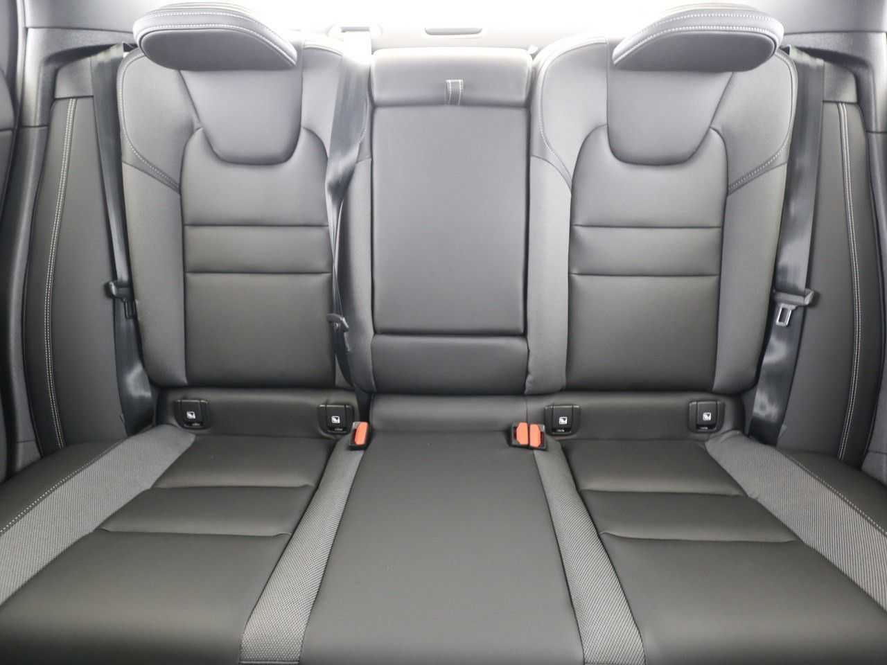 Volvo  T8 AWD Recharge Ultimate LED SD NAVI 19LM