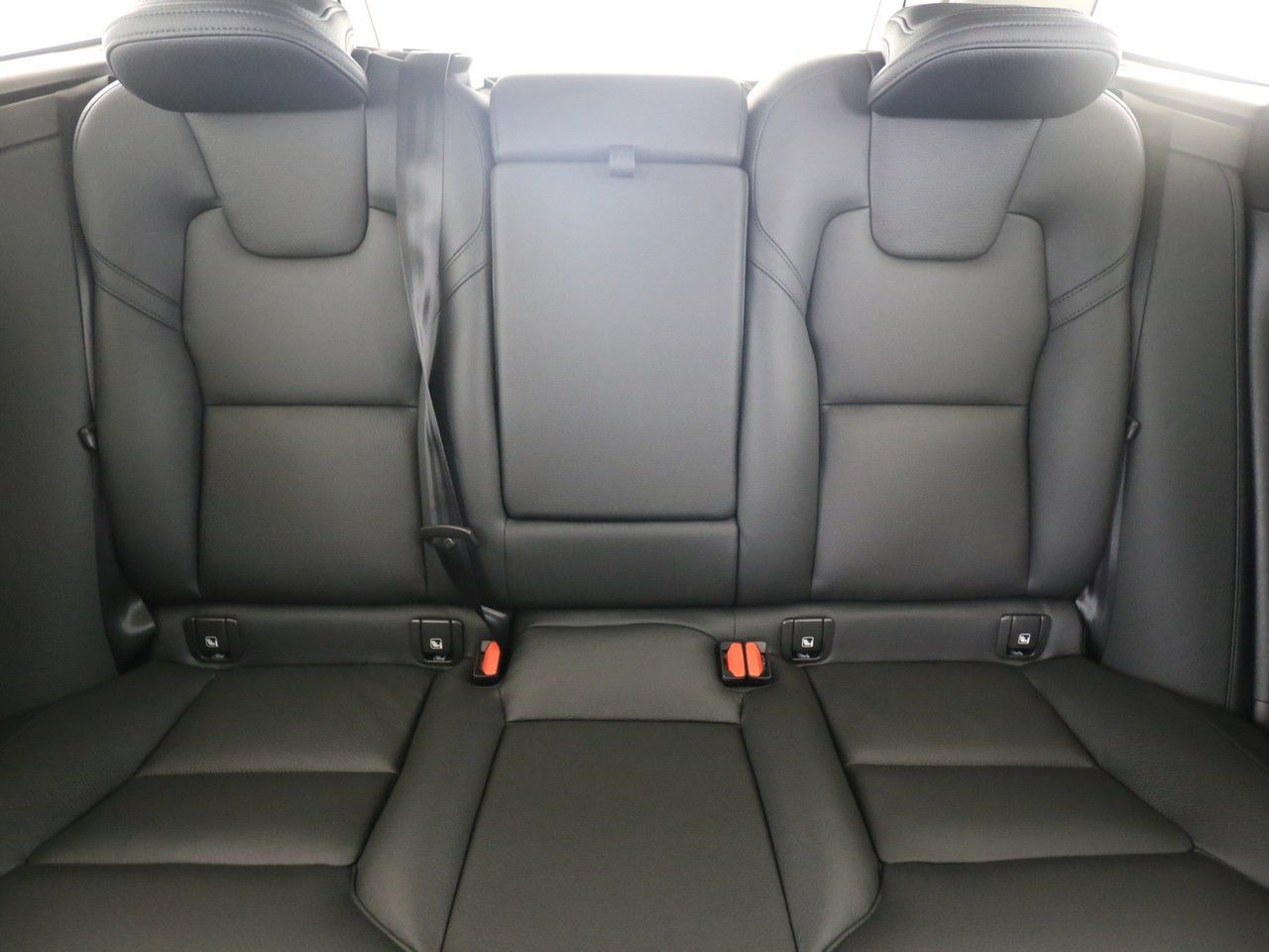 Volvo  T6 AWD Plus Dark BUSINESS LED