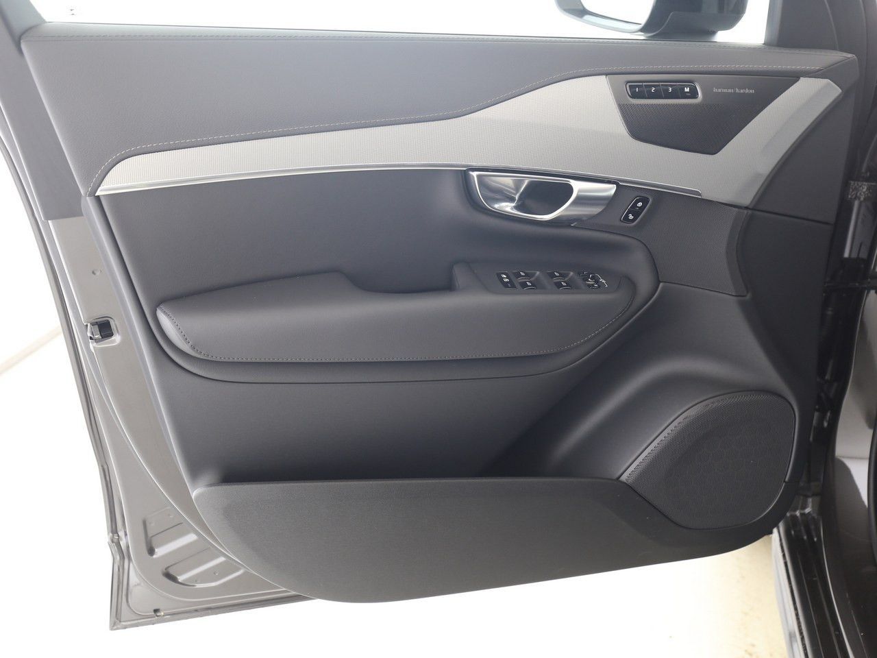 Volvo  T8 AWD Plug-in Plus Dark PANO 360° LED