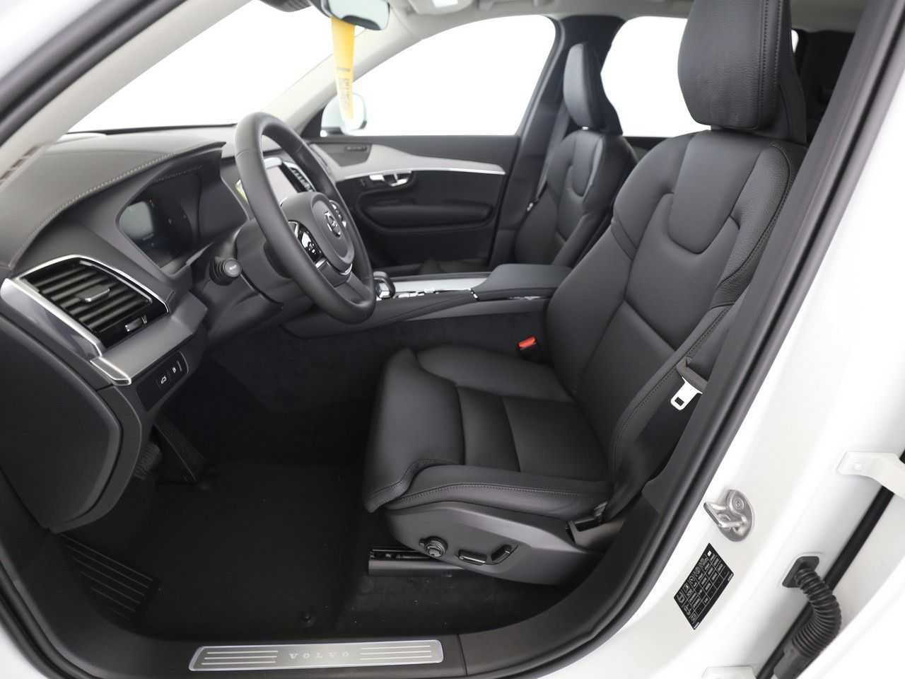 Volvo  T8 AWD Plug-in Plus Bright PANO 360° HuD