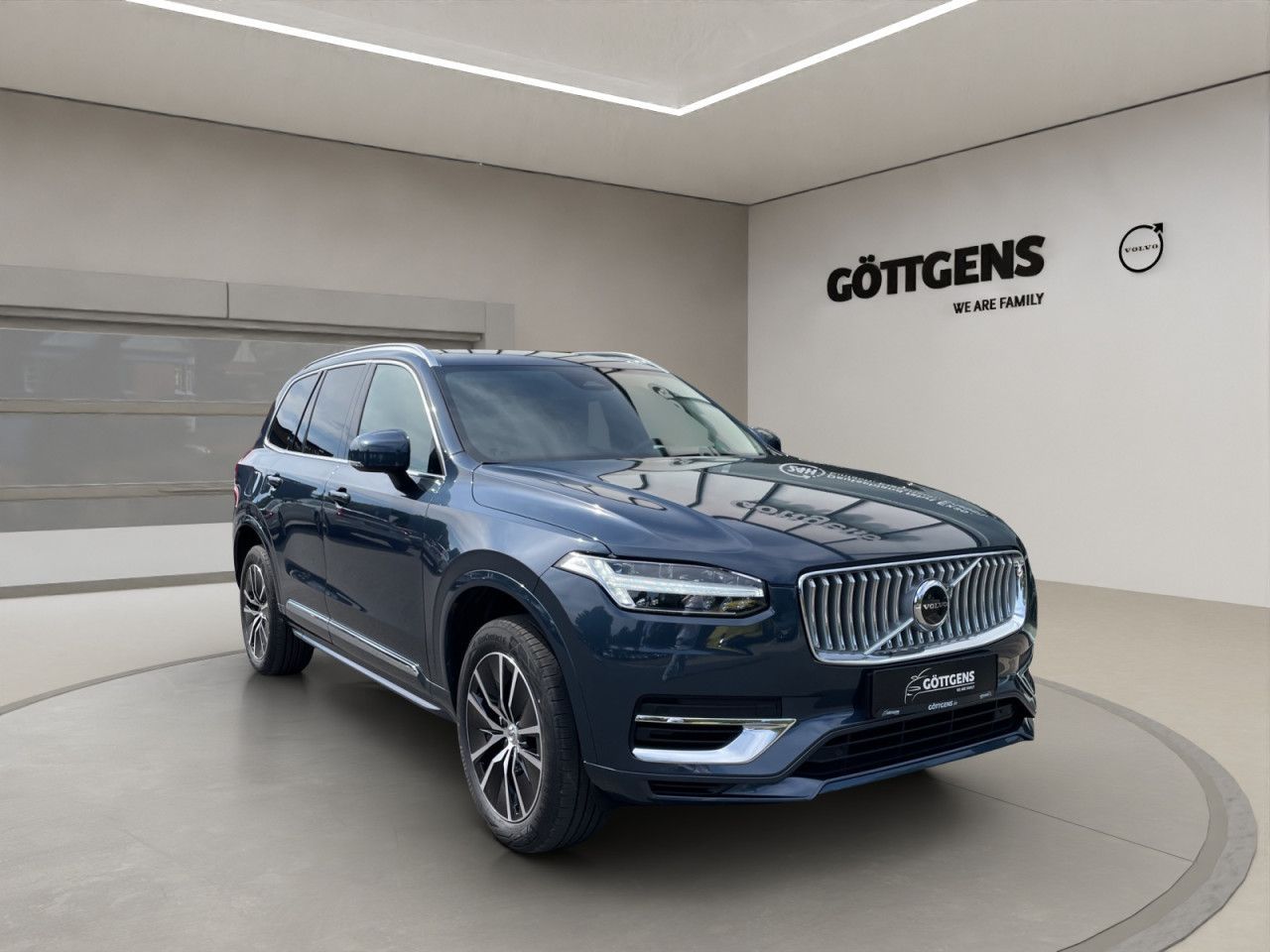 Volvo  T8 AWD Plug-in Core Bright NAVI KAMERA