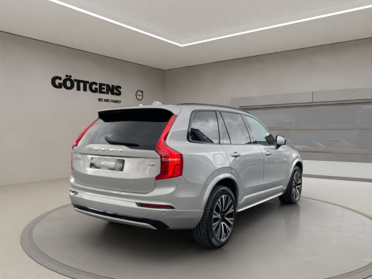 Volvo  T8 AWD Plug-in Plus Dark 7S AHK NAVI