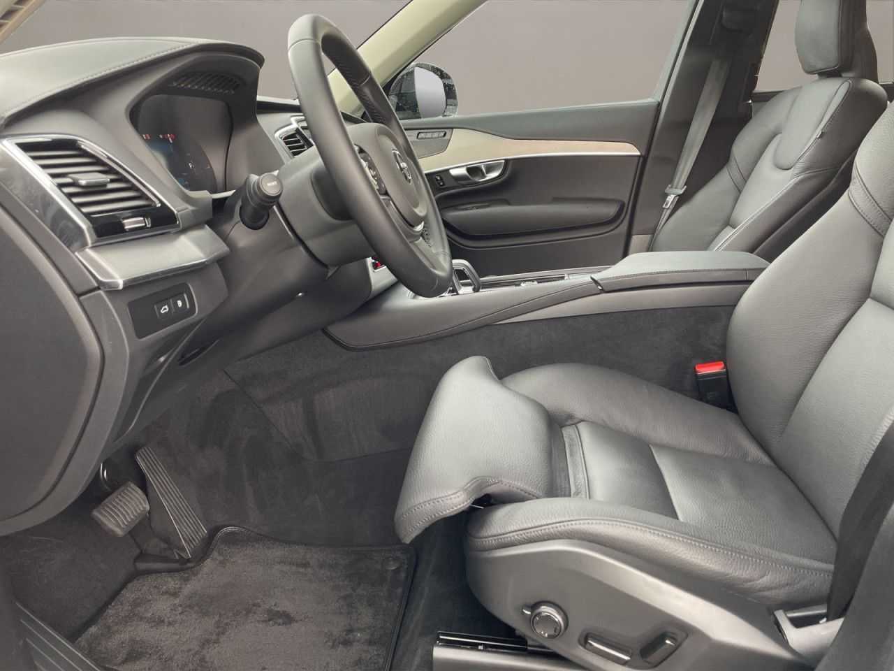 Volvo  T8 AWD Plug-in Plus Dark 7S AHK NAVI