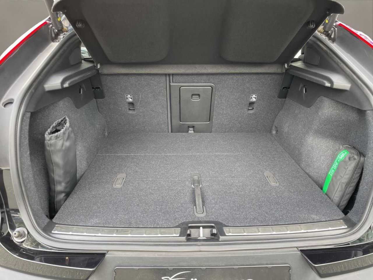 Volvo  Recharge Twin Motor Ultimate AHK LED