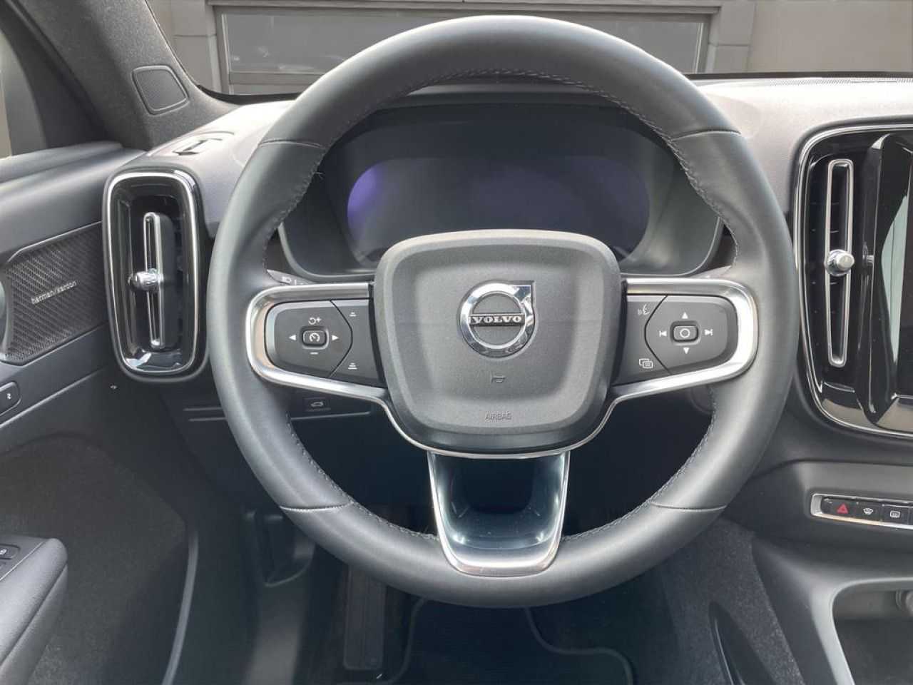 Volvo  Recharge Twin Motor Ultimate AHK LED