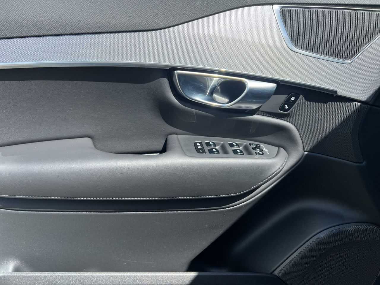 Volvo  T8 AWD Plug-in Core Bright LED NAVI KAMERA