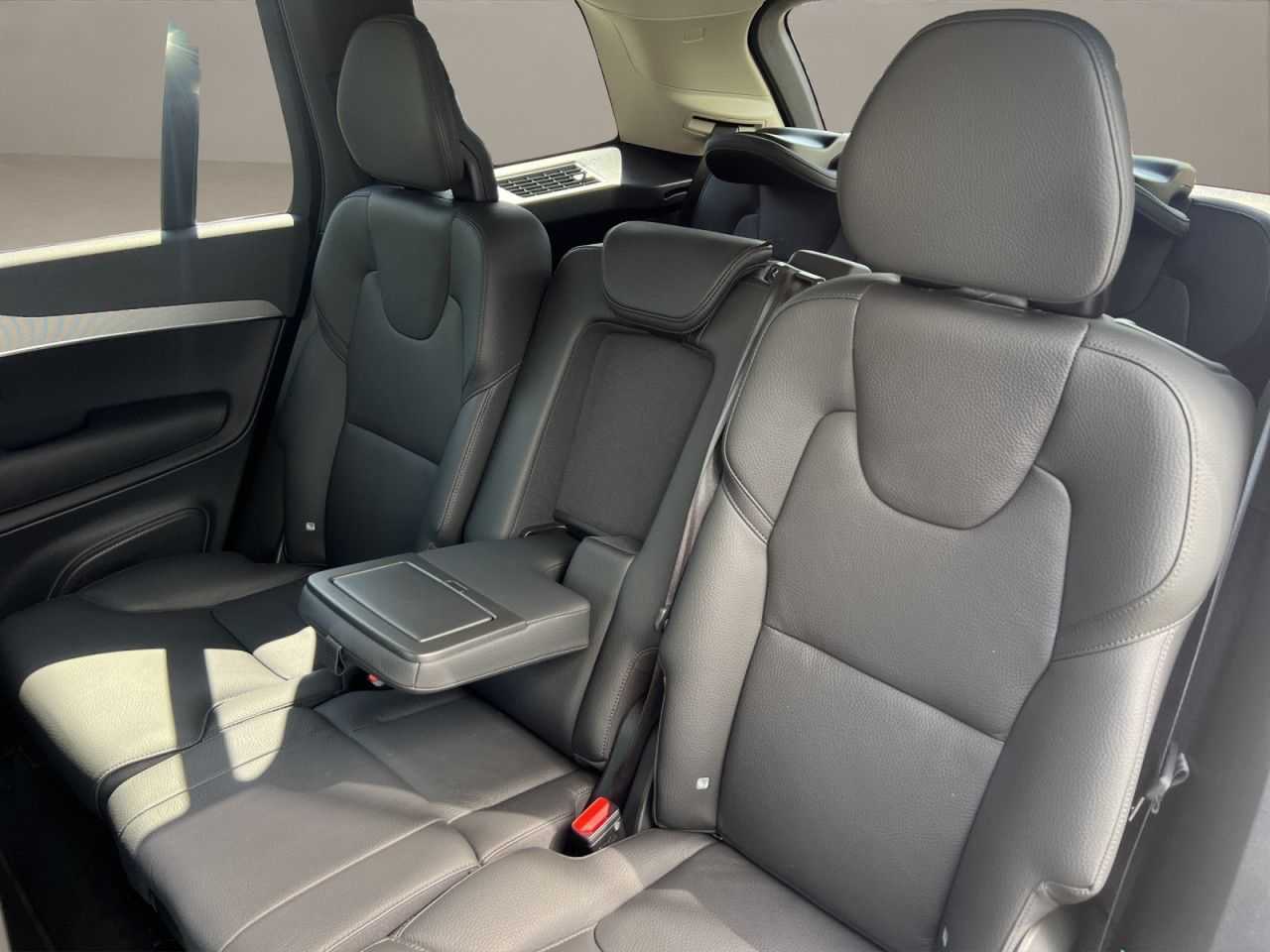 Volvo  T8 AWD Plug-in Core Bright LED NAVI KAMERA