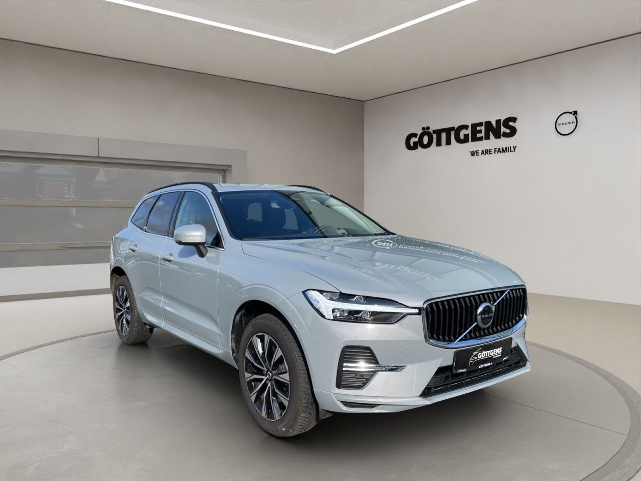 Volvo  B4 Core NAVI LED 19LM WINTER PAKET SITZH