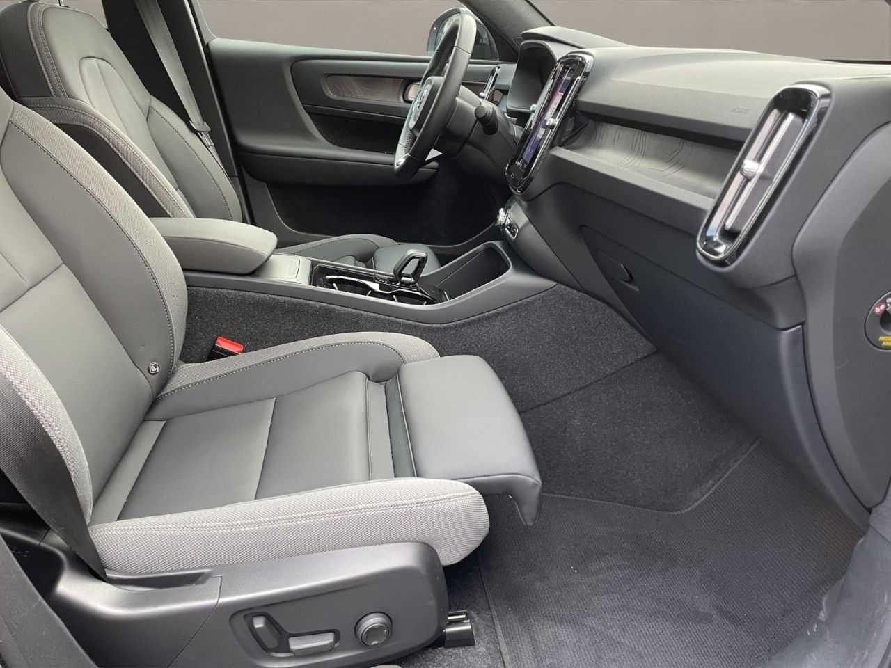 Volvo  Recharge Twin Motor AWD Ultimate AHK 19LM