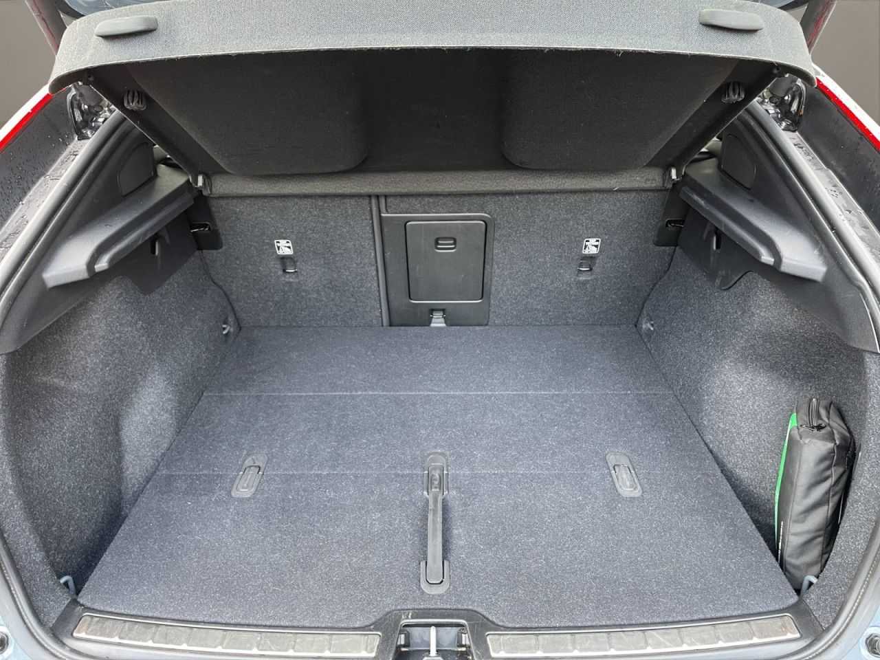 Volvo  Recharge Twin Motor AWD Ultimate AHK 19LM