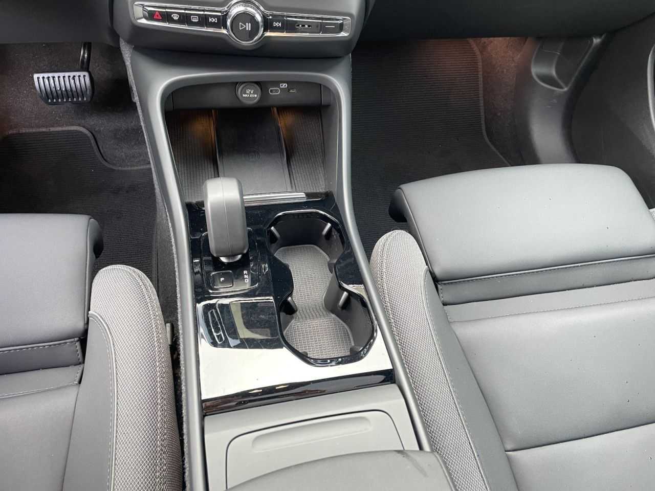 Volvo  Recharge Twin Motor AWD Ultimate AHK 19LM