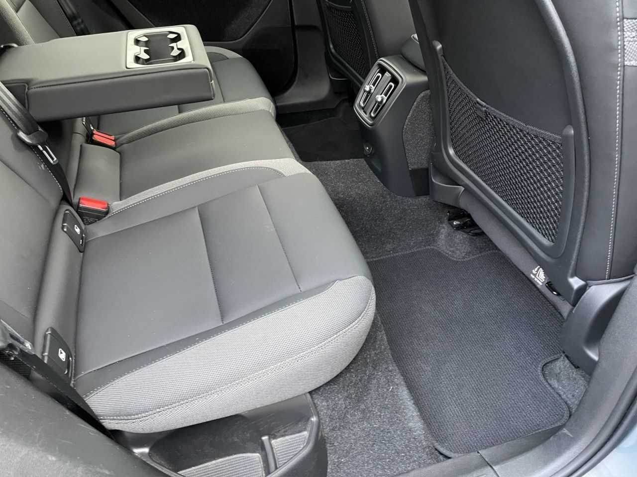 Volvo  Recharge Twin Motor AWD Ultimate AHK 19LM