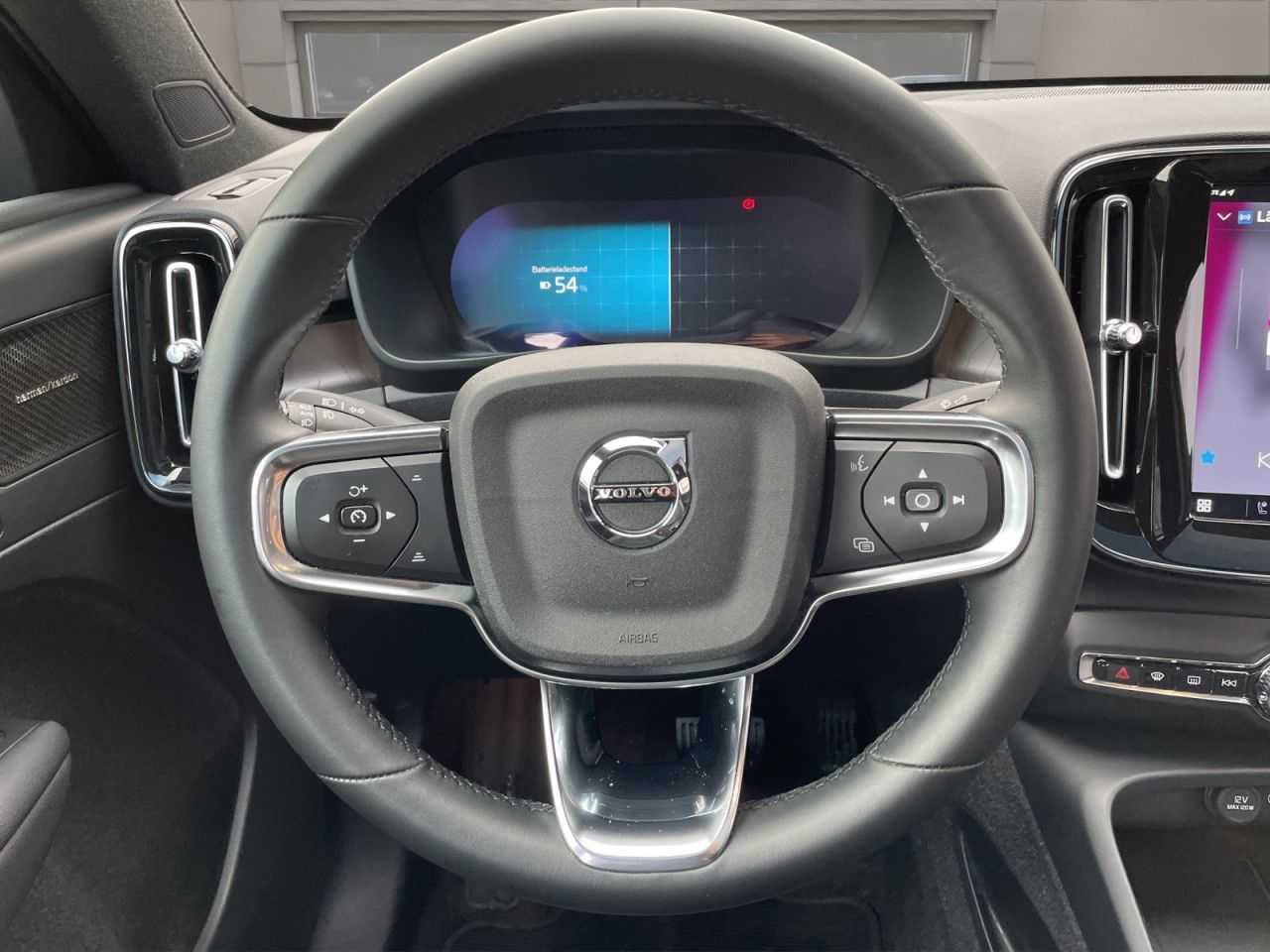 Volvo  Recharge Twin Motor AWD Ultimate AHK 19LM