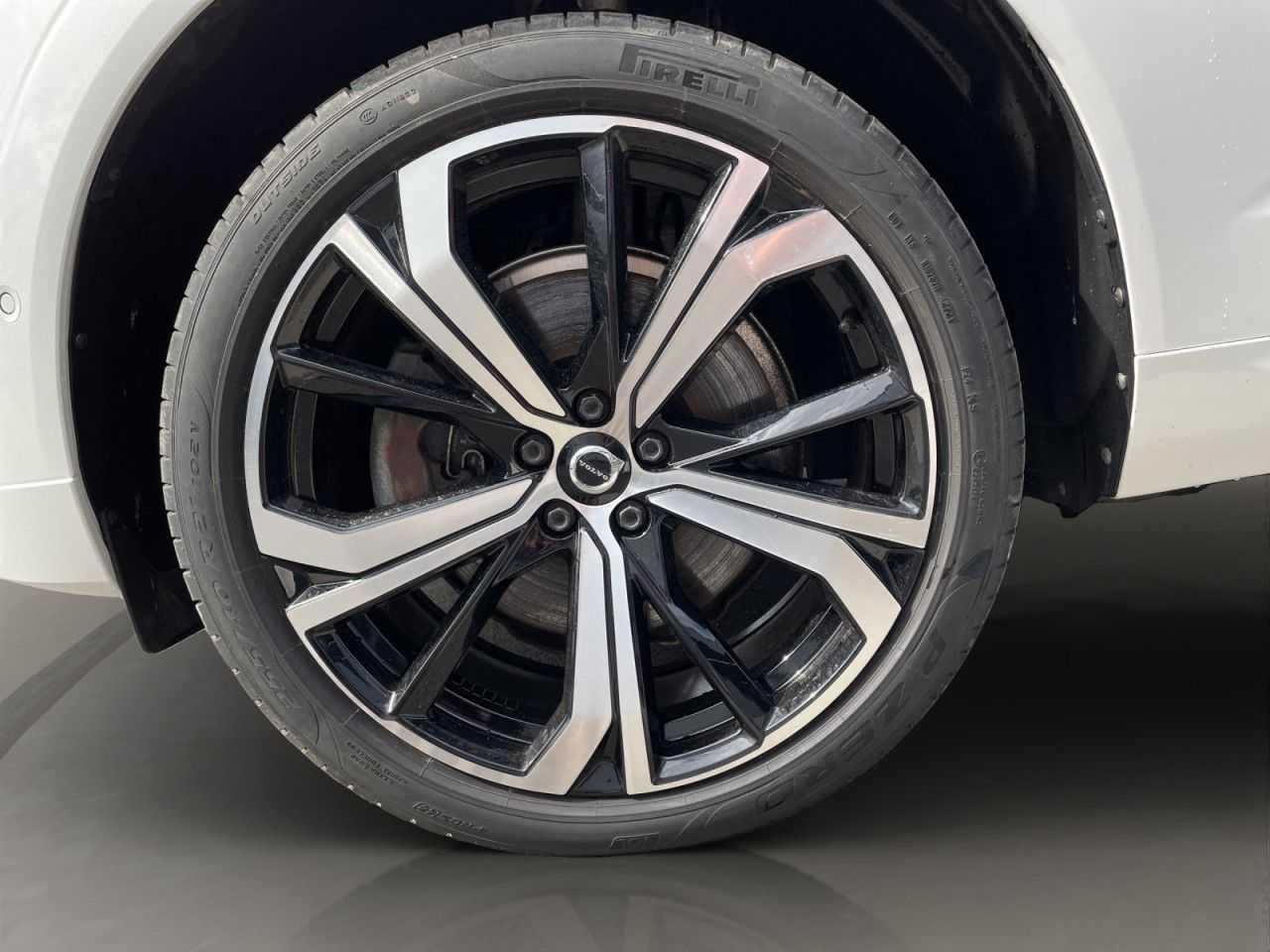 Volvo  T8 AWD Recharge R-Design LED