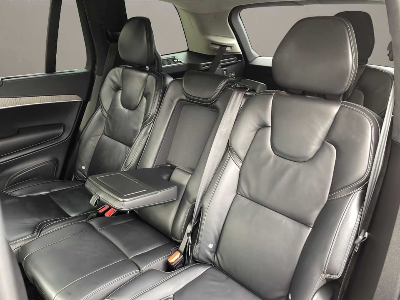 Volvo  B5 ULTIMATE Bright Mild-Hybrid 360° B&W