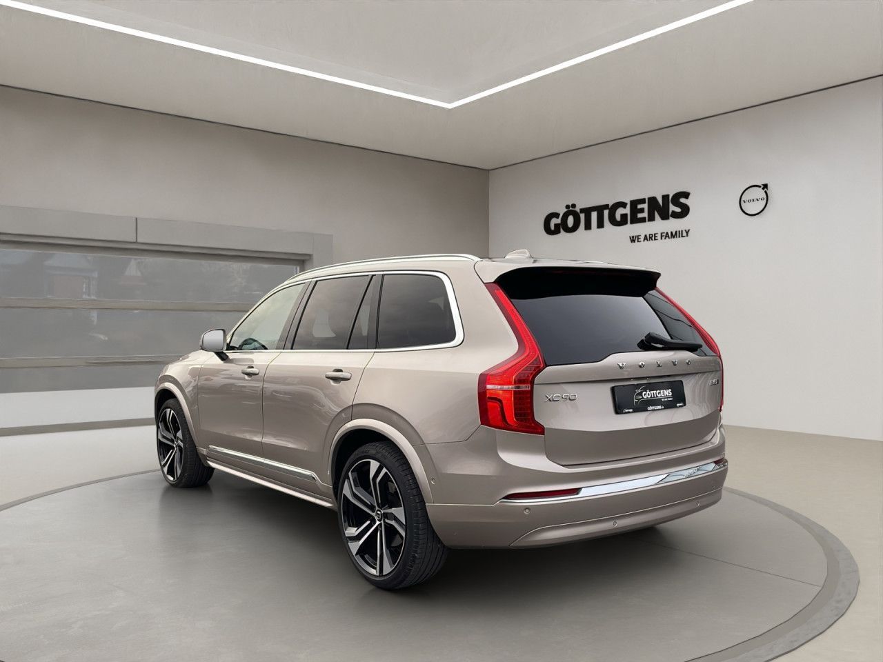 Volvo  B5 ULTIMATE Bright Mild-Hybrid 360° B&W