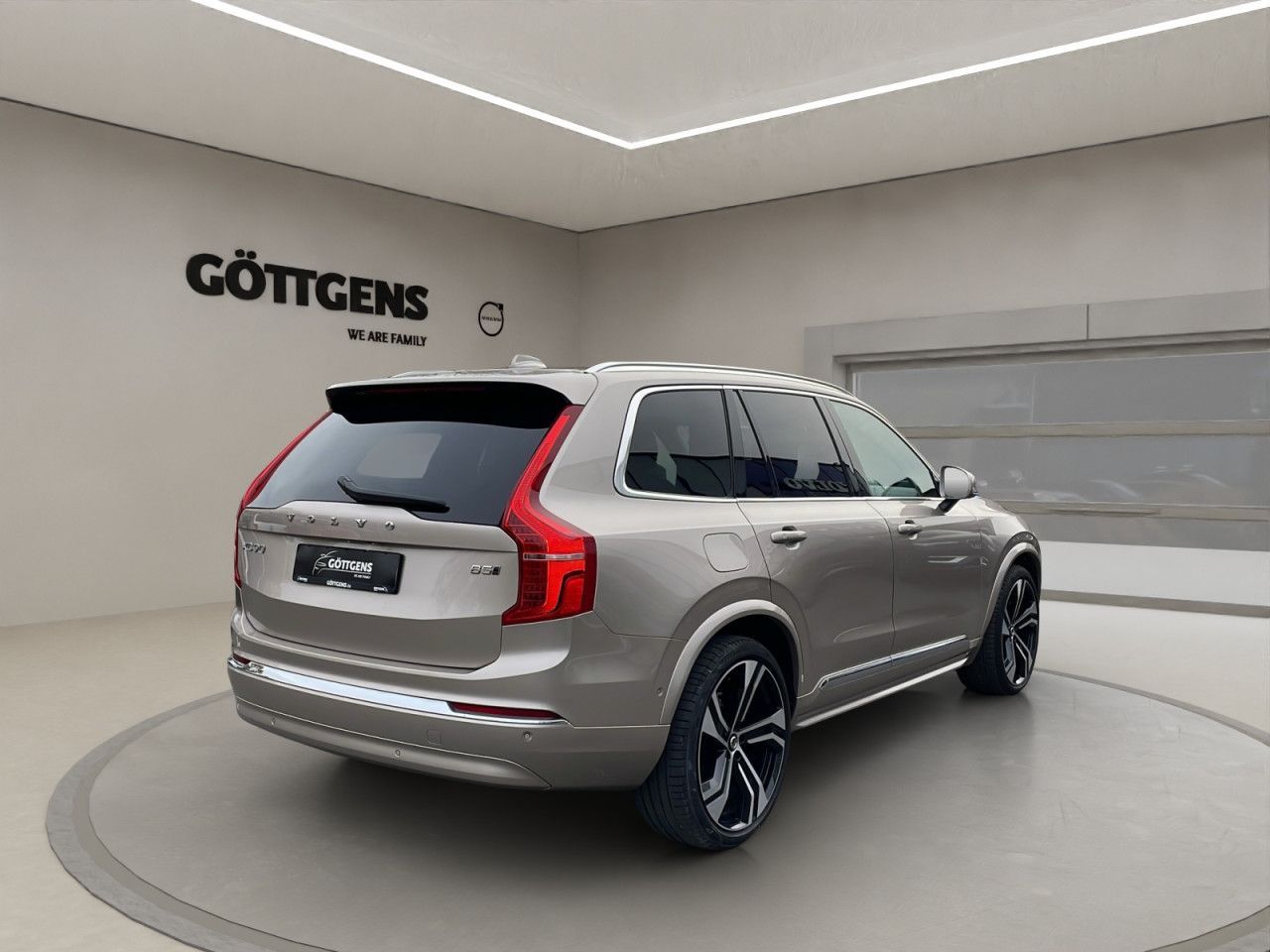 Volvo  B5 ULTIMATE Bright Mild-Hybrid 360° B&W