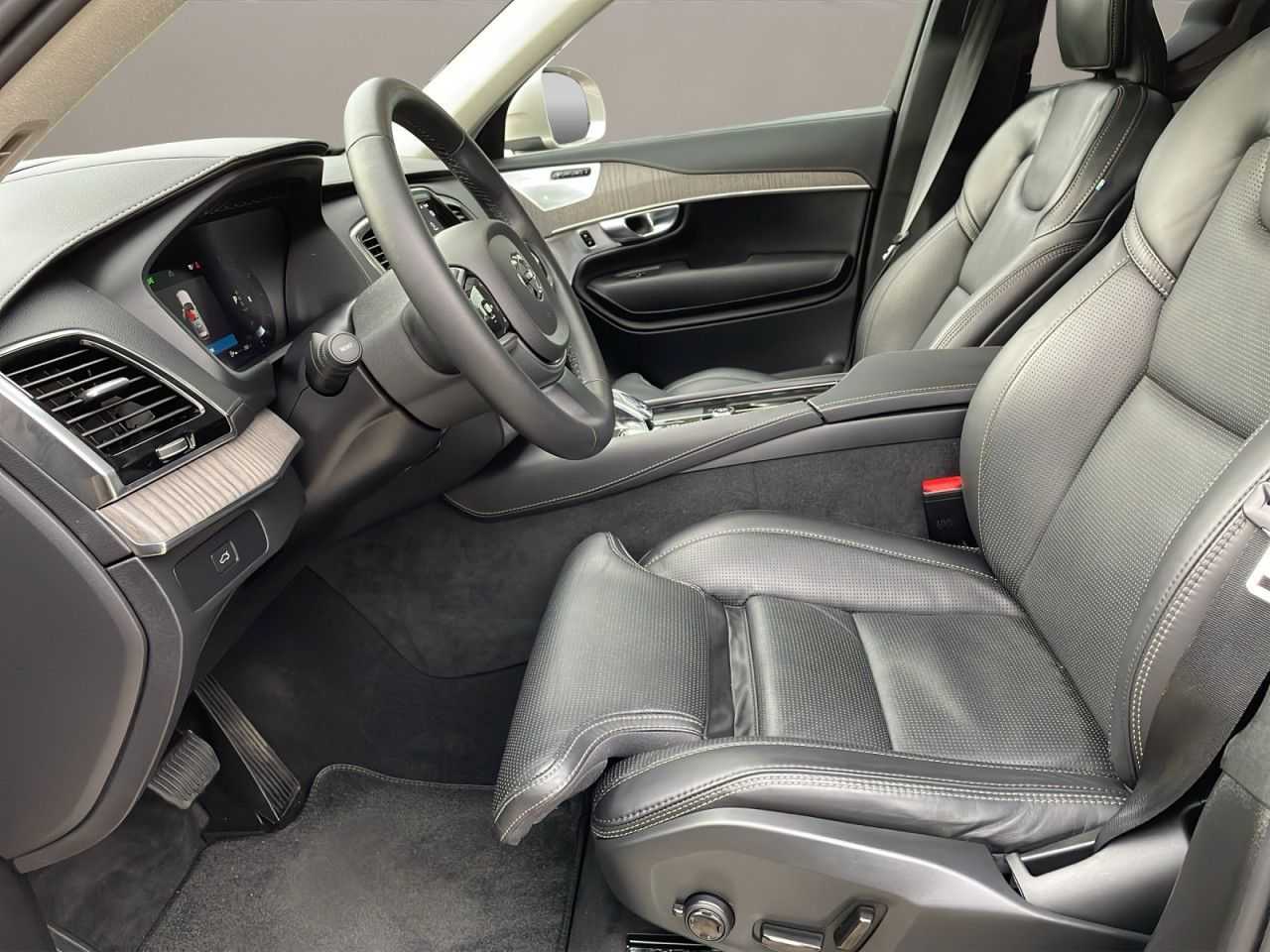 Volvo  B5 ULTIMATE Bright Mild-Hybrid 360° B&W