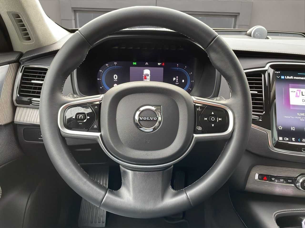 Volvo  B5 ULTIMATE Bright Mild-Hybrid 360° B&W