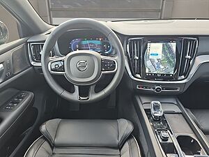 Volvo  Lim B5 AWD Ultimate Dark Mild-Hybrid 360°