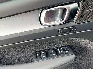 Volvo  T2 PLUS DARK AUTOM. NAVI LED KAMERA PDC