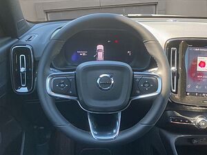 Volvo  Recharge Single Ext. Range NAVI LED STANDH.