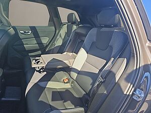 Volvo  T8 AWD Recharge RDesign NAVI PANO LED
