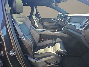 Volvo  T8 AWD Recharge RDesign NAVI PANO LED