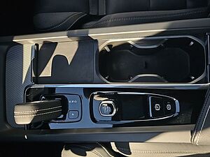 Volvo  T8 AWD Recharge RDesign NAVI PANO LED
