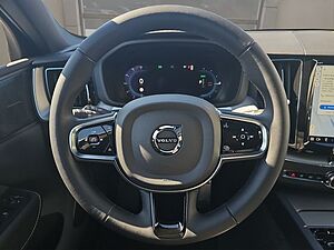 Volvo  T8 AWD Recharge RDesign NAVI PANO LED