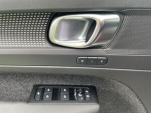 Volvo  T5 Recharge R-Design NAVI STANDH.19LM LED
