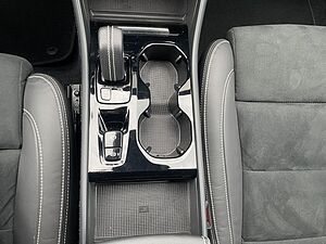 Volvo  T5 Recharge R-Design NAVI STANDH.19LM LED