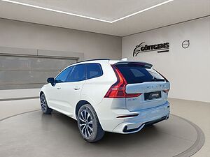 Volvo  B4 Plus Dark PANO BUSINESS PAKET LED NAVI