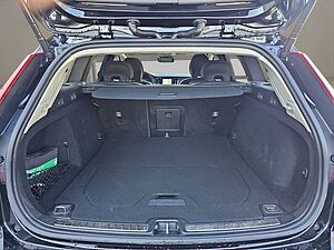 Volvo  B4 Plus Dark NAVI ACC LED LM18 KAMERA SITZH.