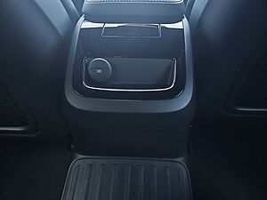 Volvo  T8 AWD Recharge R Design AHK LED SITZKOMFORT