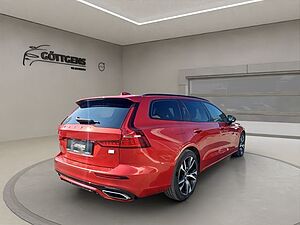 Volvo  T8 AWD Recharge R Design AHK LED SITZKOMFORT