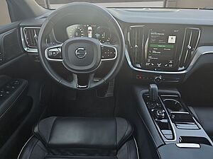 Volvo  T8 AWD Recharge R Design AHK LED SITZKOMFORT