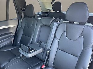 Volvo  B5 AWD ULTIMATE DARK 7SITZ PANO HUD BLIS