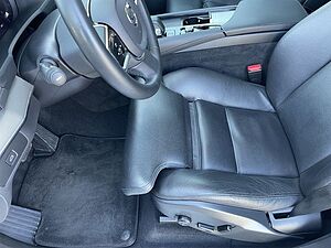 Volvo  B5 AWD ULTIMATE DARK 7SITZ PANO HUD BLIS