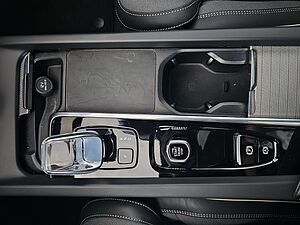 Volvo  B5  AWD Ultimate Dark AHK NAVI 360° STANDH