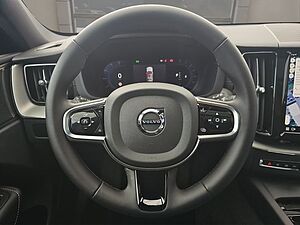 Volvo  B5  AWD Ultimate Dark AHK NAVI 360° STANDH