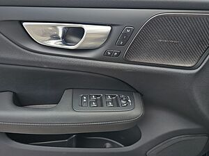 Volvo  B4 D Plus Dark ACC Navi Harman Kardon LED