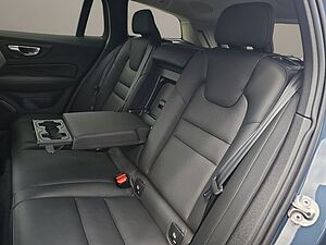 Volvo  B4 D Plus Dark ACC Navi Harman Kardon LED