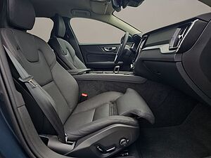 Volvo  B4 D Plus Dark ACC Navi Harman Kardon LED