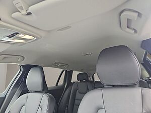 Volvo  B4 D Plus Dark ACC Navi Harman Kardon LED