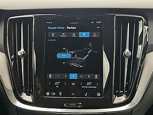 Volvo  B4 D Plus Dark ACC Navi Harman Kardon LED
