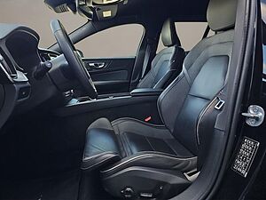 Volvo  B4 Plus Dark AHK LED NAVI GOOGLE H&K 18LM