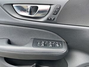 Volvo  T8 AWD R-DESIGN AHK NAVI LED WINTER PAKET
