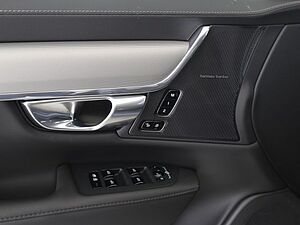 Volvo  T8 AWD Recharge Ultimate Dark PANO NAVI